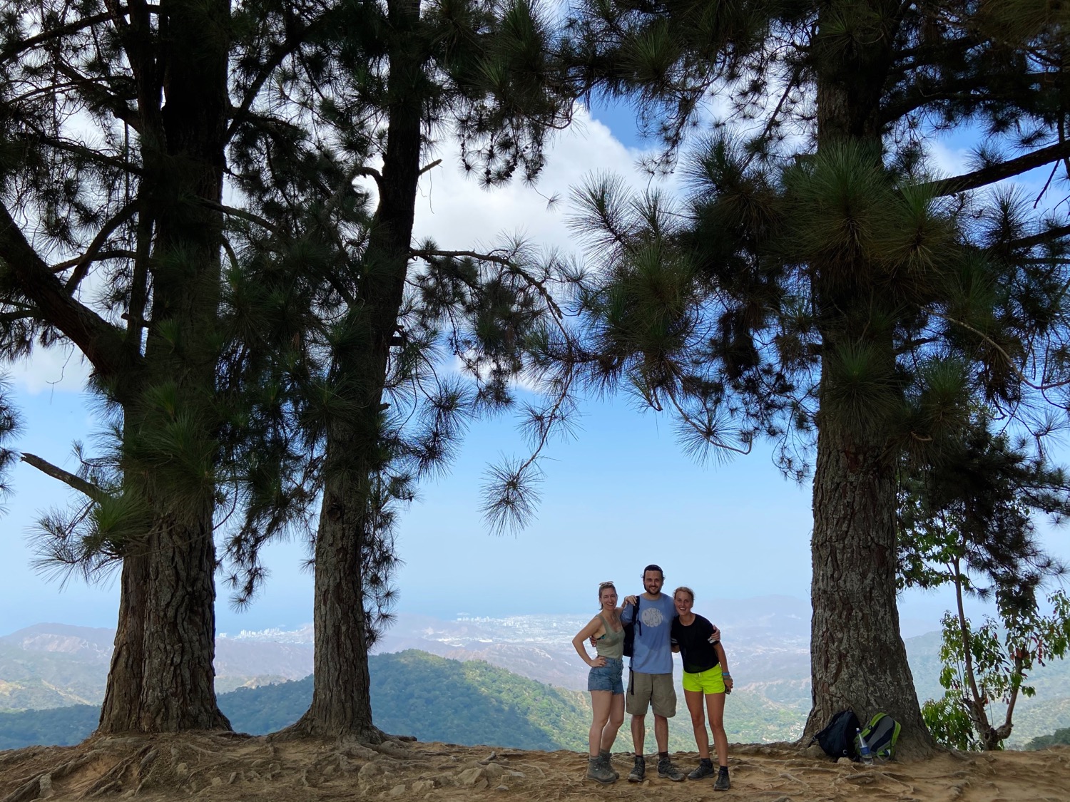 Alex, Lieke & Lieke at the top of Los Pinos